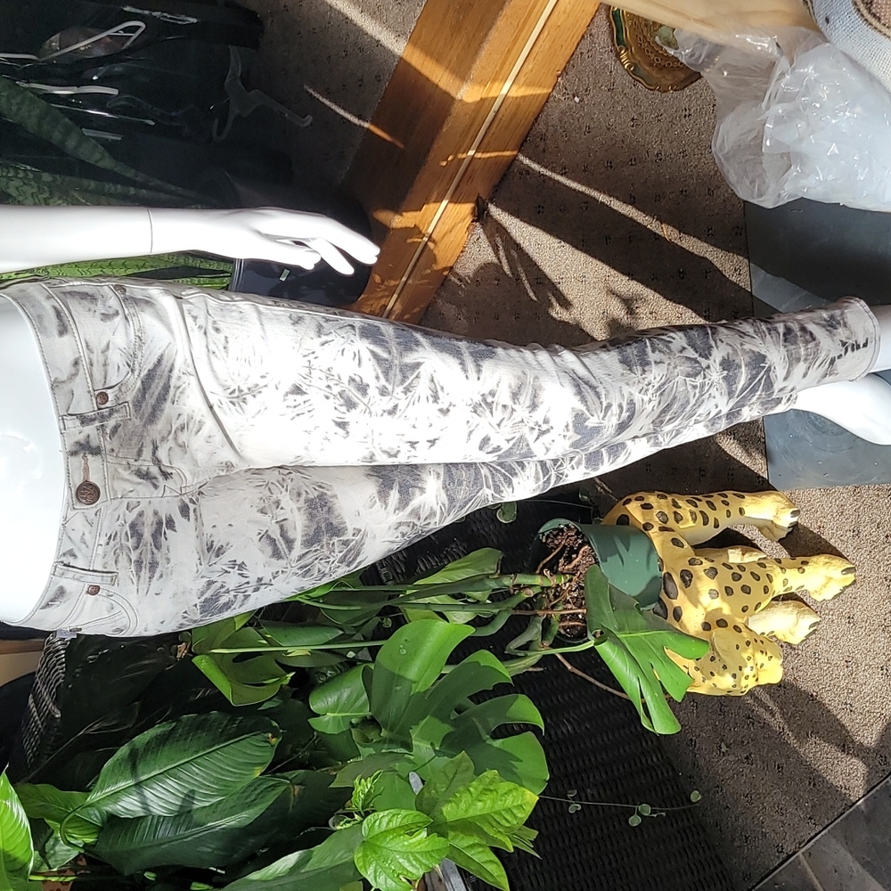 Rock & Republic gray acid wash jeans size 4